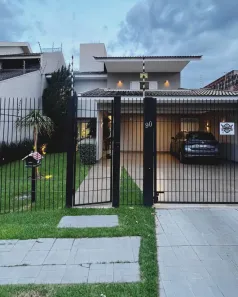 Sobrado com 4 Quartos à venda, 328m² no Zona 20, Maringá