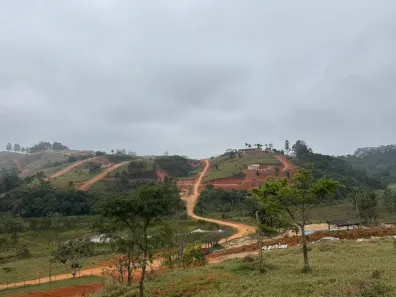 Lote/Terreno à venda, 600m² no Águas de Igaratá, Igaratá