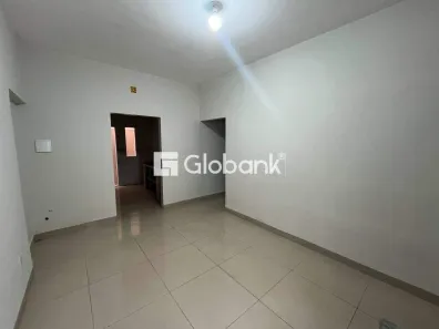 Sala Comercial para alugar, 70m² no Vila Sumaré, Montes Claros