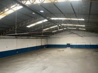 Galpão/Depósito/Armazém para alugar, 1500m² no Parque Industrial das Oliveiras, Taboão da Serra