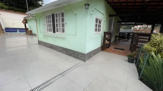 Casa com 3 Quartos à venda, 500m² no Corrêas, Petrópolis