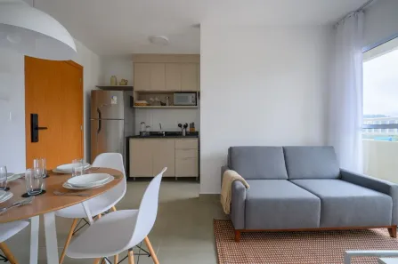 Apartamento com 2 Quartos para alugar, 50m² no Partenon, Porto Alegre