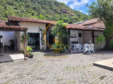 Casa com 4 Quartos à venda, 240m² no Piratininga, Niterói