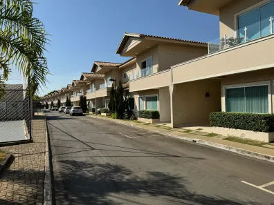 Sobrado com 3 Quartos à venda, 136m² no Setor Castelo Branco, Goiânia