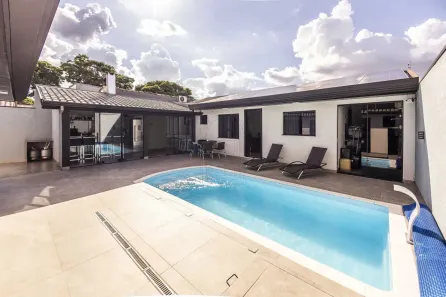 Casa com 3 Quartos à venda, 350m² no Conjunto Habitacional Karina, Maringá