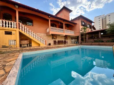 Casa com 5 Quartos à venda, 300m² no Castelo, Belo Horizonte