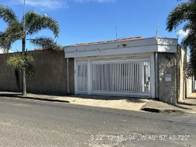 Casa com 3 Quartos à venda, 306m² no Jardim América, Marília
