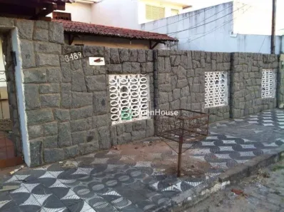 Casa com 5 Quartos à venda, 260m² no Candelária, Natal