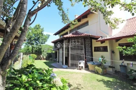 Casa de Condomínio com 5 Quartos para alugar, 433m² no Nonoai, Porto Alegre