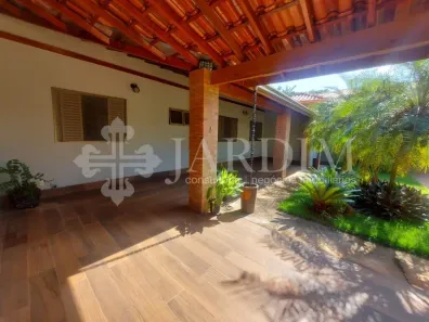 Fazenda/Sítio com 3 Quartos à venda, 252m² no Estância Lago Azul (Ártemis), Piracicaba