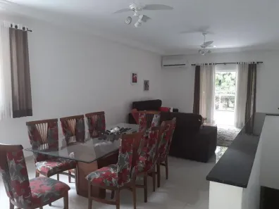 Casa de Condomínio com 3 Quartos à venda, 210m² no Campo Grande, Santos