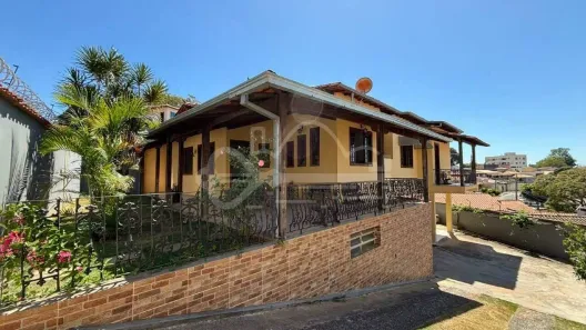 Casa com 4 Quartos à venda, 374m² no Santa Mônica, Belo Horizonte