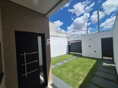 Casa com 3 Quartos à venda, 84m² no Novo Mundo, Uberlândia