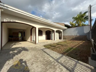 Casa com 3 Quartos à venda, 130m² no Parque Guarani, Joinville