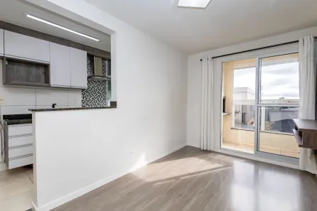 Apartamento com 2 Quartos para alugar, 50m² no Bairro Alto, Curitiba
