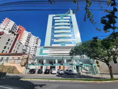 Sala Comercial com 4 Quartos para alugar, 233m² no Centro, Florianópolis