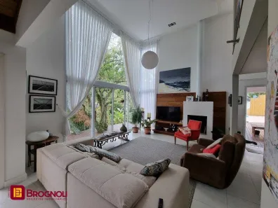 Casa com 3 Quartos à venda, 300m² no Sambaqui, Florianópolis