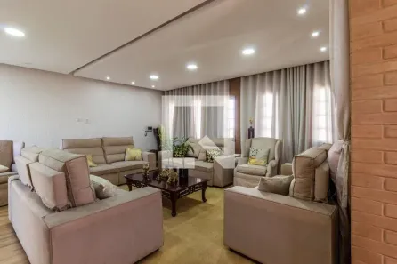 Casa com 4 Quartos para alugar, 750m² no Vila Galvão, Guarulhos
