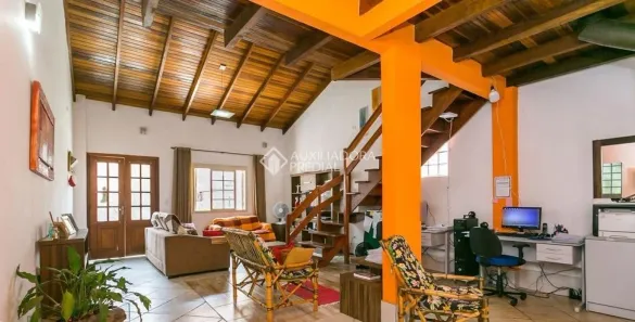 Casa com 3 Quartos à venda, 270m² no Camaquã, Porto Alegre