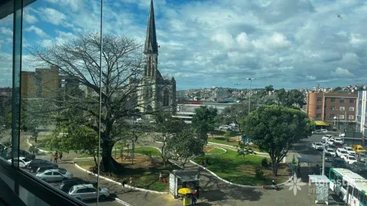 Sala Comercial para alugar, 450m² no Mares, Salvador