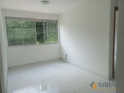 Apartamento com 2 Quartos para alugar, 44m² no Castelanea, Petrópolis