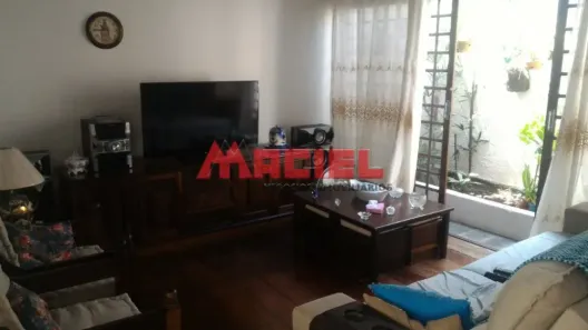 Casa com 3 Quartos à venda, 201m² no Centro, Jacareí