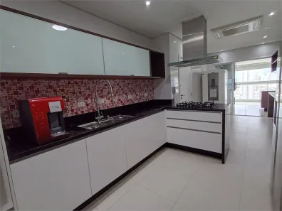 Apartamento com 4 Quartos para alugar, 255m² no Aparecida, Santos