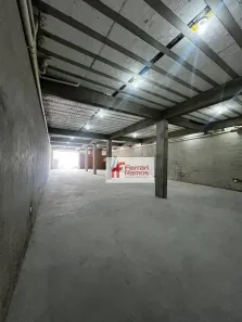 Ponto Comercial para alugar, 212m² no Jardim Silvia, Guarulhos