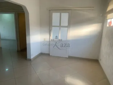 Apartamento com 3 Quartos para alugar, 120m² no Centro, São José dos Campos