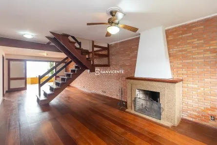Casa com 3 Quartos para alugar, 224m² no Santana, Porto Alegre