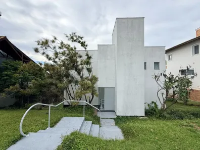 Casa de Condomínio com 3 Quartos à venda, 143m² no Cacupé, Florianópolis