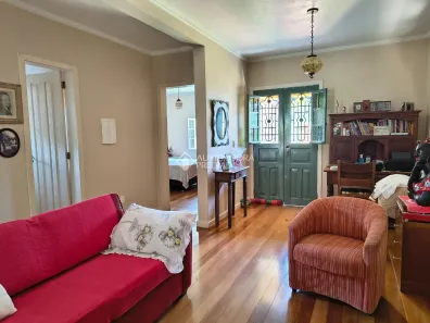 Casa com 3 Quartos à venda, 230m² no Ipanema, Porto Alegre