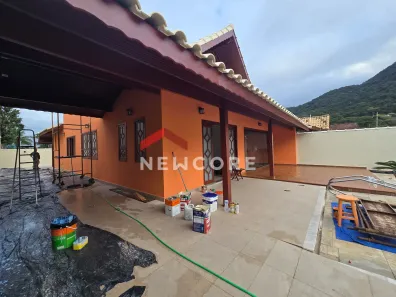 Sobrado com 4 Quartos à venda, 181m² no Jardim Guaraú, Peruíbe