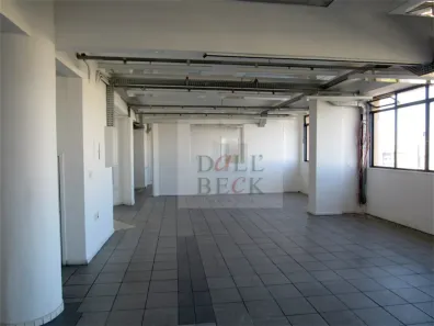 Sala Comercial para venda ou aluguel, 136m² no Centro Histórico, Porto Alegre