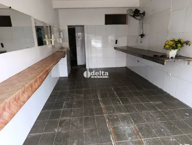 Ponto Comercial para alugar, 40m² no Centro, Uberlândia