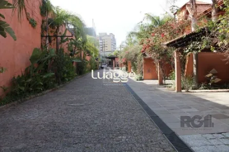 Casa de Condomínio com 4 Quartos para alugar, 520m² no Três Figueiras, Porto Alegre