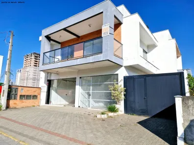 Imóvel Comercial com 3 Quartos à venda, 335m² no Itacolomi, Balneário Piçarras