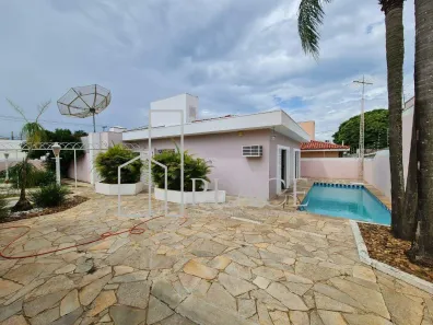 Casa com 4 Quartos para alugar, 384m² no Alto Cafezal, Marília