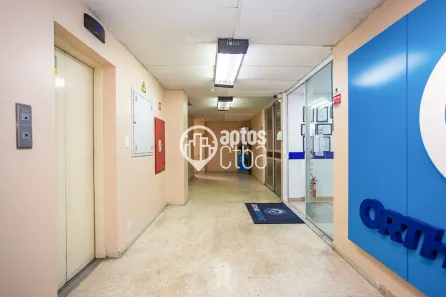 Sala Comercial à venda, 591m² no Centro, Curitiba