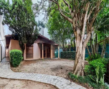 Casa com 4 Quartos para alugar, 500m² no Jardim Petrópolis, São Paulo