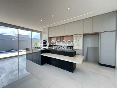 Casa de Condomínio com 3 Quartos à venda, 200m² no Gávea, Uberlândia