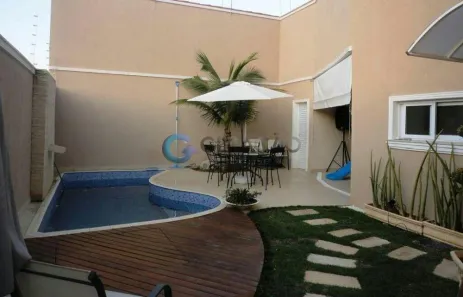 Casa com 4 Quartos à venda, 232m² no Loteamento Villa Branca, Jacareí
