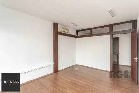 Sala Comercial à venda, 33m² no Menino Deus, Porto Alegre