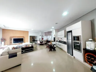 Imóvel Comercial com 3 Quartos à venda, 350m² no Igapó, Londrina