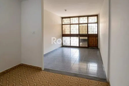 Prédio Comercial com 5 Quartos à venda, 248m² no Osvaldo Rezende, Uberlândia