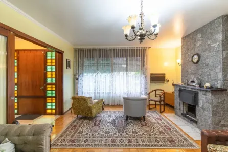 Casa com 3 Quartos à venda, 213m² no Jardim Lindóia, Porto Alegre