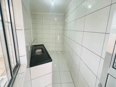 Casa com 1 Quarto para alugar, 48m² no Umuarama, Osasco
