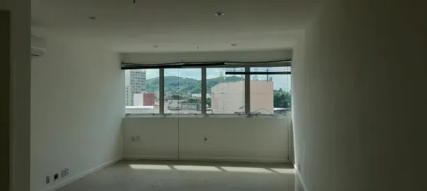 Ponto Comercial para venda ou aluguel, 30m² no Madureira, Rio de Janeiro