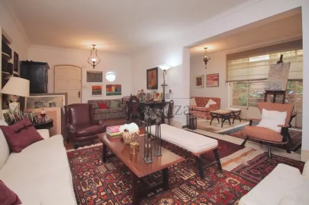 Casa com 3 Quartos à venda, 320m² no Jardim Europa, São Paulo