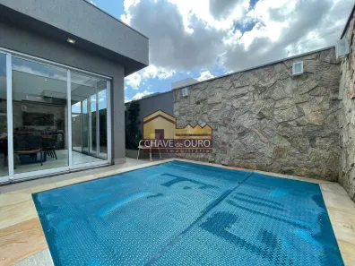 Casa de Condomínio com 3 Quartos à venda, 220m² no Recreio dos Bandeirantes, Uberaba